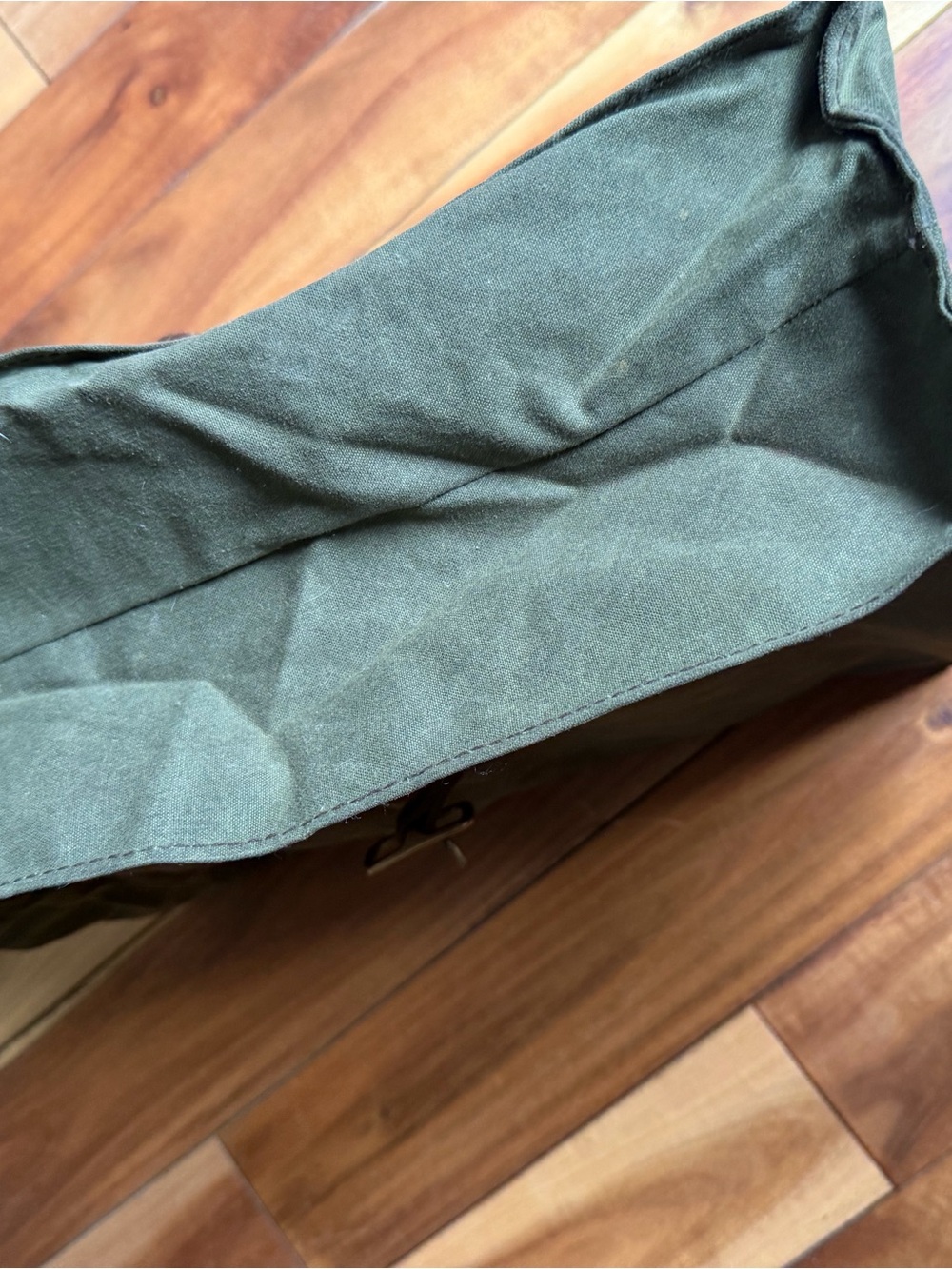 Canvas Roll-Top Men’s Bag in Olive Green with Leather Strap - Picture 4 of 5